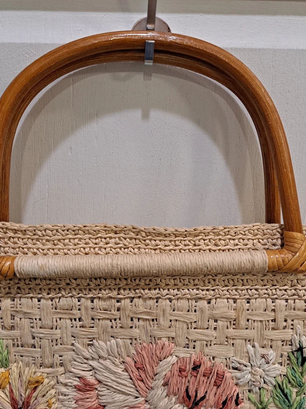 Fossil Vintage Woven Paper Straw Shoulder Bag Floral Pink Green Embroidery